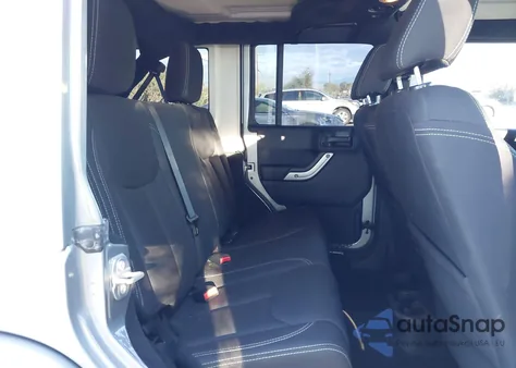 2016 Jeep Wrangler Unlimited Sahara z USA, uszkodzony, nr VIN 1C4BJWEG2GL295013